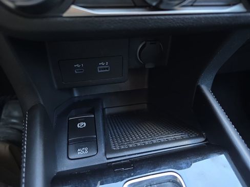 Used 2024 Nissan Kicks SV w/ Exterior Package image 17