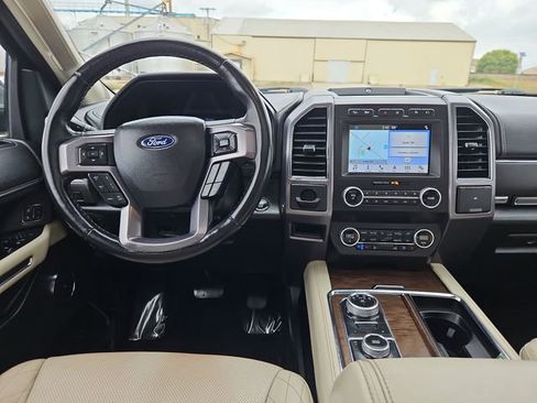 Used 2019 Ford Expedition Platinum image 14