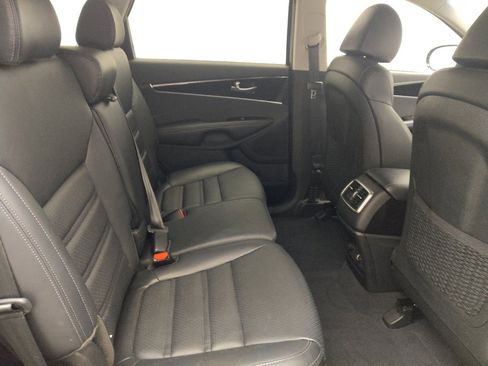 Used 2019 Kia Sorento EX FWD image 19