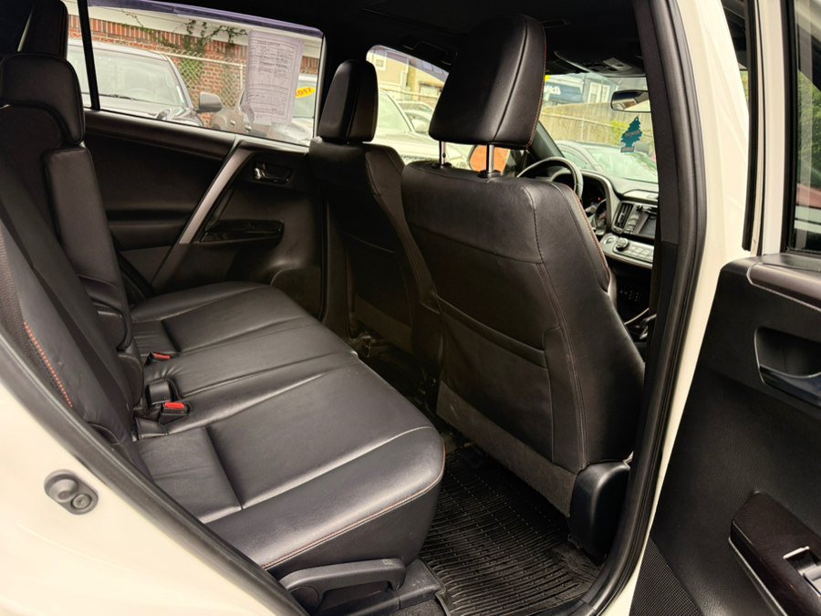 Used 2016 Toyota RAV4 SE w/ Protection Package AWD/4WD image 8
