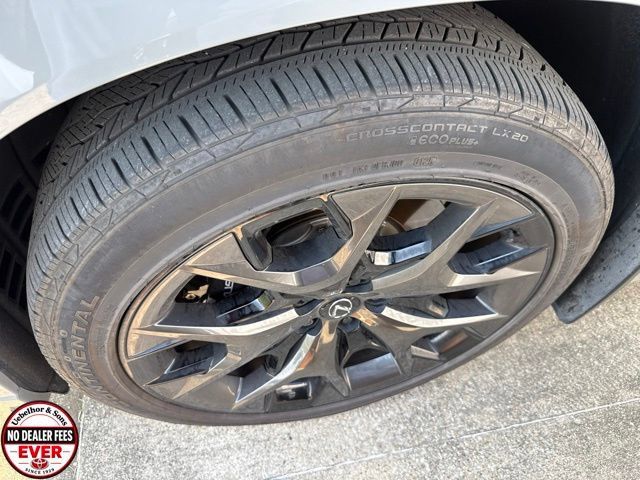 Used 2025 Lexus TX 500h AWD w/ Technology Package image 2
