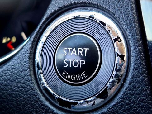 Used 2016 Nissan Rogue SV w/ SV Premium Package image 22