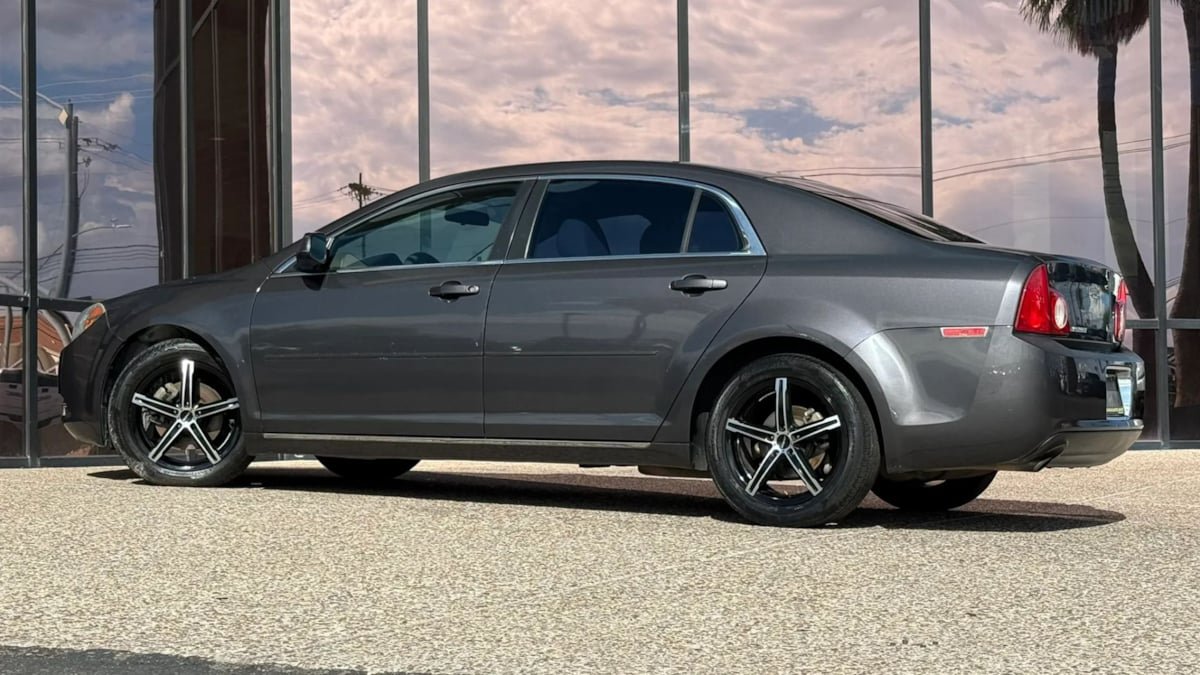 Used 2011 Chevrolet Malibu LT FWD image 6