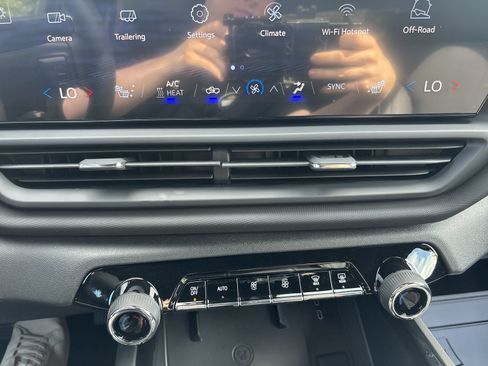 New 2026 Chevrolet Silverado EV LT AWD/4WD image 21