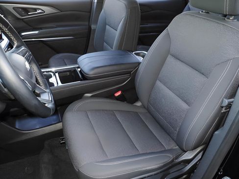 Used 2024 Chevrolet Traverse LS AWD/4WD image 22