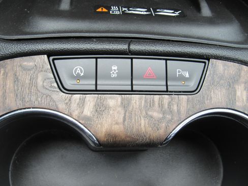 Used 2020 GMC Acadia Denali w/ Denali Ultimate Package AWD/4WD image 26