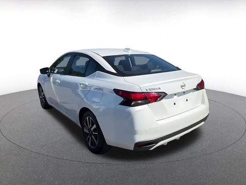 Used 2025 Nissan Versa SV FWD image 11