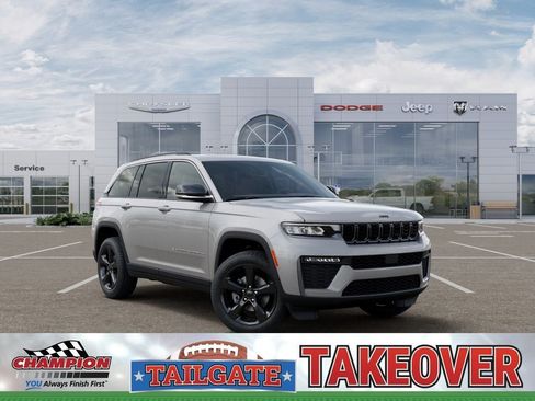 New 2026 Jeep Grand Cherokee Limited w/ Limited Altitude Package AWD/4WD image 5