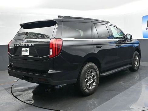 New 2026 Ford Expedition Active RWD image 5