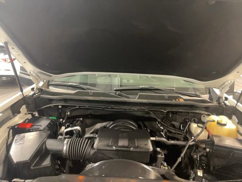 Used 2022 Chevrolet Silverado 2500 Custom w/ Custom Value Package image 24