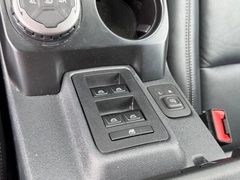 Used 2025 Ford Bronco Outer Banks AWD/4WD image 27