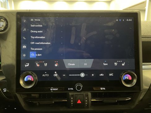 Used 2024 Lexus GX 550 image 26