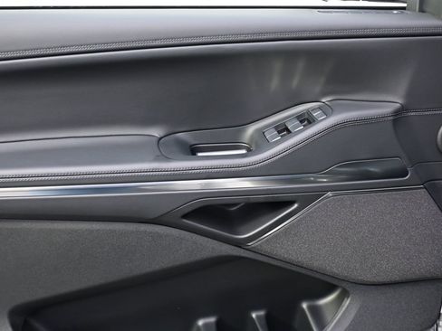 New 2025 Lincoln Navigator Reserve w/ Jet Appearance Package image 23