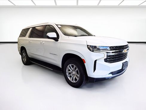 Used 2023 Chevrolet Suburban LT RWD image 3