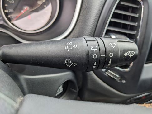 Used 2021 Jeep Compass Latitude w/ Sun and Sound Group image 34