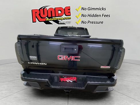 Used 2015 GMC Canyon SLE image 5