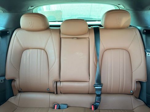 Certified 2022 Maserati Levante Modena image 16