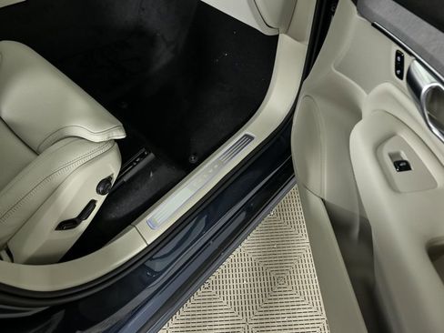 Used 2026 Volvo XC90 B6 Ultra w/ Protection Package image 27