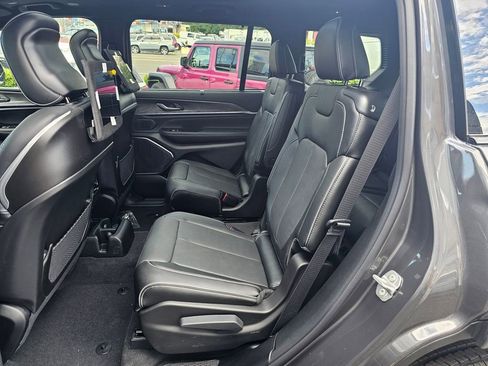 New 2024 Jeep Grand Cherokee L Overland w/ Advanced Protech Group III image 17