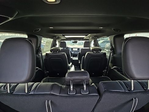 New 2026 Chrysler Pacifica Limited w/ S Appearance Package image 53