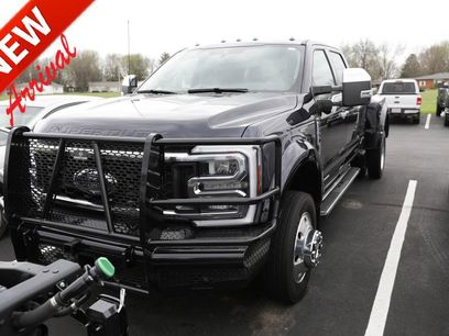 Used 2025 Ford F450 Lariat w/ Chrome Package