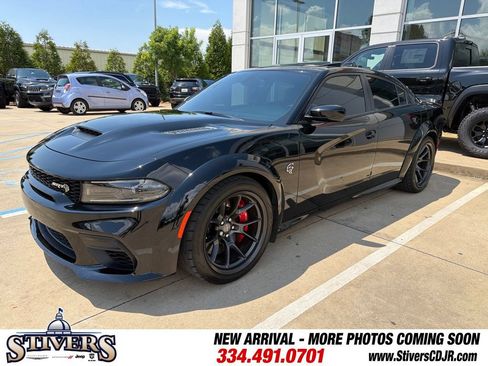 Used 2023 Dodge Charger SRT Hellcat w/ Harman/Kardon Audio Group RWD image 5