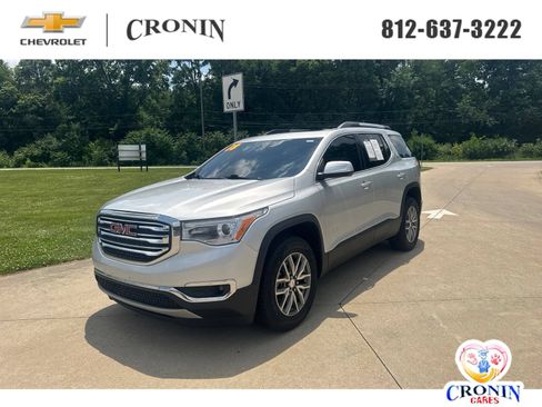 Used 2018 GMC Acadia SLE FWD image 1