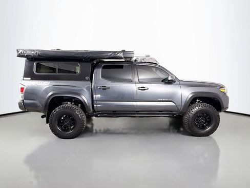 Used 2023 Toyota Tacoma TRD Off-Road w/ TRD Premium Off Road Package image 9