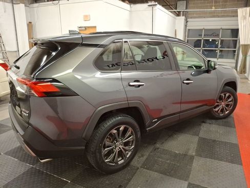 Used 2022 Toyota RAV4 Limited image 11