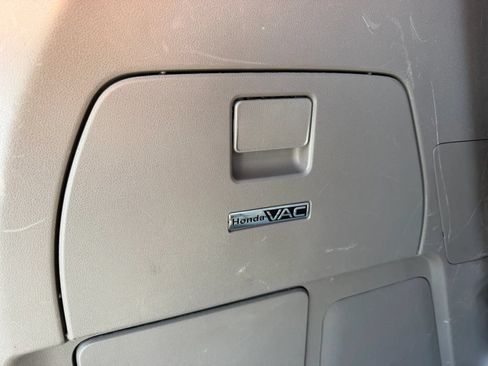 Used 2017 Honda Odyssey SE image 12
