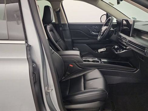 Used 2023 Lincoln Corsair AWD image 29