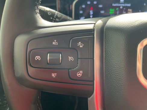 Used 2025 GMC Sierra 1500 SLE image 20