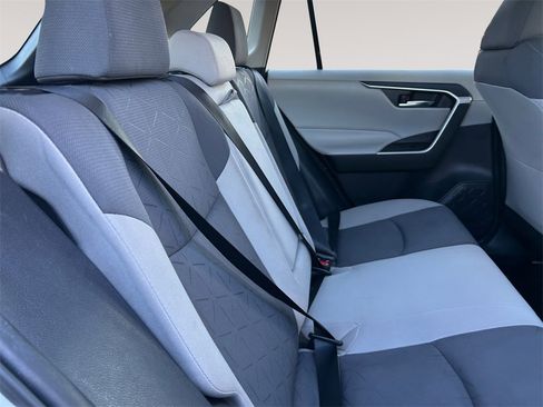 Used 2021 Toyota RAV4 XLE image 13