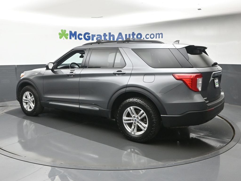 Used 2023 Ford Explorer XLT AWD/4WD image 26