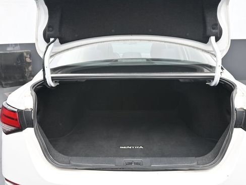 Used 2024 Nissan Sentra SV FWD image 15