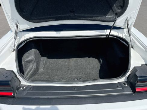 Used 2022 Dodge Challenger R/T Scat Pack RWD image 25