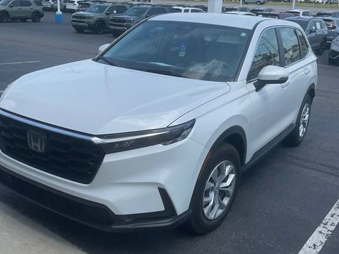 Used 2023 Honda CR-V LX image 1