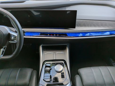 Certified 2023 BMW 740i 740i w/ Executive Package image 34