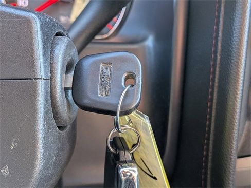 Used 2016 GMC Sierra 1500 SLT w/ All-Terrain Package image 31