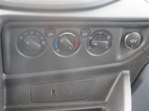 Used 2019 Ford Transit 150 XLT image 52