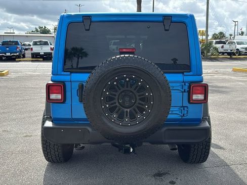 Used 2022 Jeep Wrangler Unlimited Sport w/ Sun And Sound Package AWD/4WD image 4