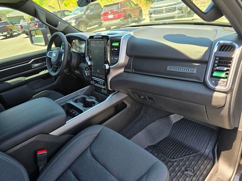 Used 2025 RAM 1500 Big Horn AWD/4WD image 28