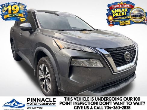 Used 2021 Nissan Rogue SV w/ Premium Package FWD image 1