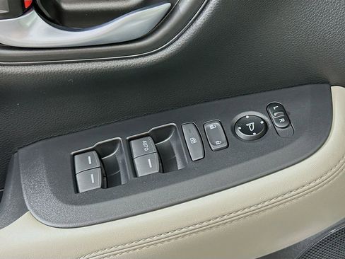 New 2026 Honda HR-V LX image 17