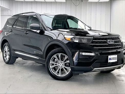 Used 2022 Ford Explorer XLT w/ Equipment Group 202A AWD/4WD image 1