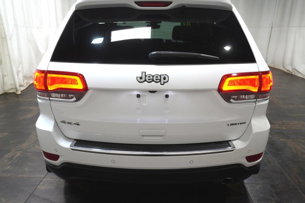 Used 2017 Jeep Grand Cherokee Limited AWD/4WD image 6