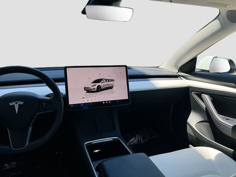 Used 2023 Tesla Model 3 Standard Range RWD image 19