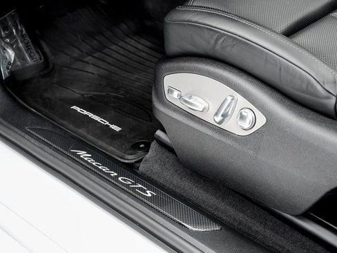 Used 2021 Porsche Macan GTS image 12