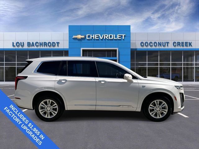 Used 2024 Cadillac XT6 Luxury w/ LPO, Floor Liner Package FWD image 9