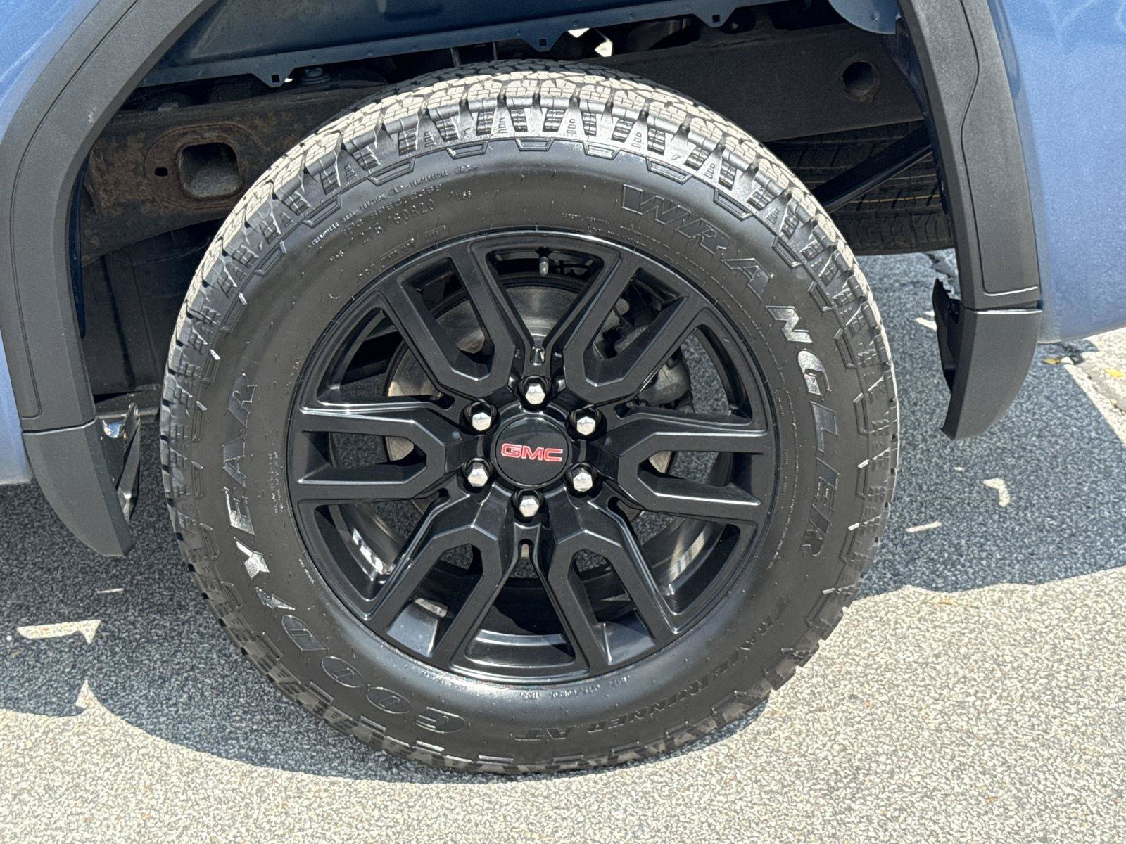 Used 2024 GMC Sierra 1500 Elevation AWD/4WD image 9